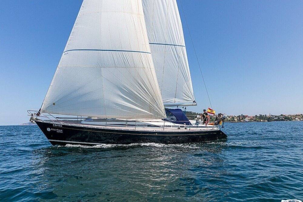 Sun-Kissed Sailing Adventure in Galicia, Baiona in Praia da Cuncheira (Baiona), Baiona