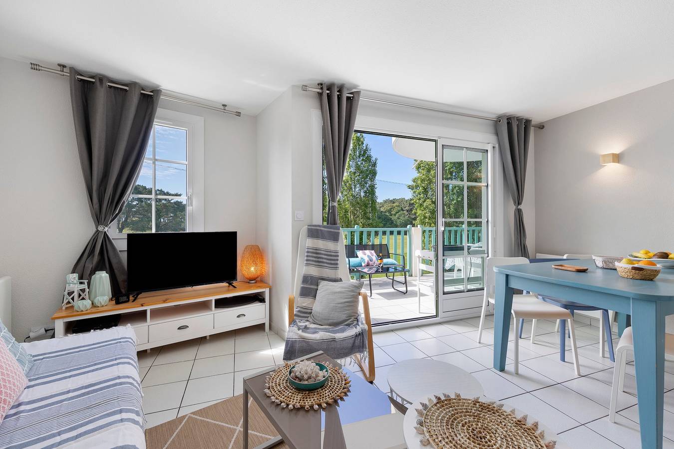 Ganze Wohnung, La Terrasse du Golf Bourgenay – Großzügige Terrasse mit Blick auf Golfplatz und Wald in Talmont-Saint-Hilaire, Vendée