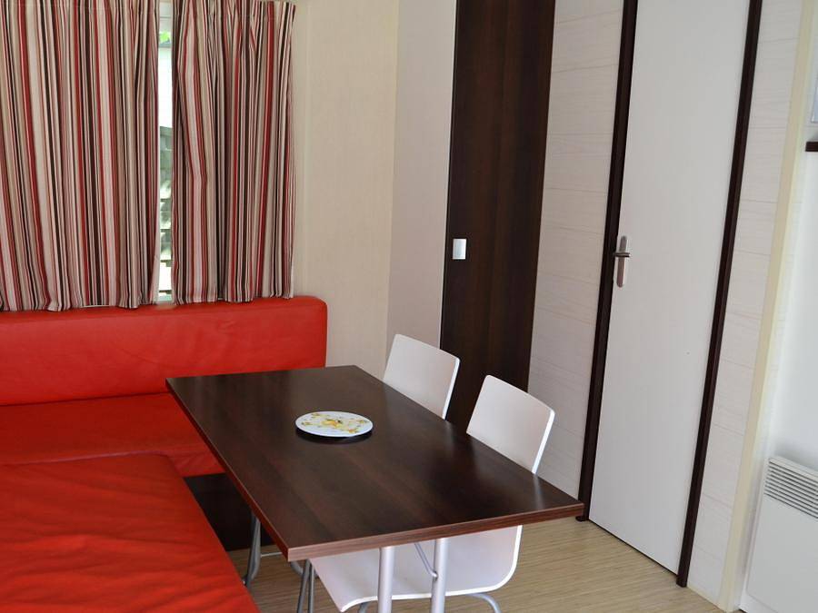 Camping Le Casque Roi - Mobilhome 5 personas - Grand Confort 3 Habitaciones 5 Personas Aire Acondicionado + Tv in Salavas, Gorges de l’Ardèche