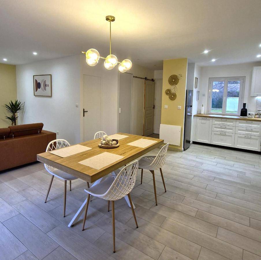 Two-Bedroom House in Chevannes (Essonne), Parc naturel régional du Gâtinais français