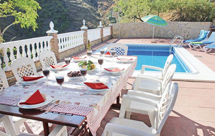 Appartement vue mer avec piscine, terrasse et kitchenette in Corumbela, Sayalonga