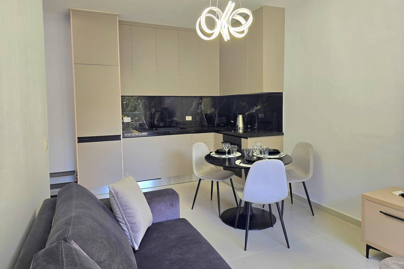 Ganze Wohnung, Happy Stay Apartment By The Sea 092 in Golem, Albanien