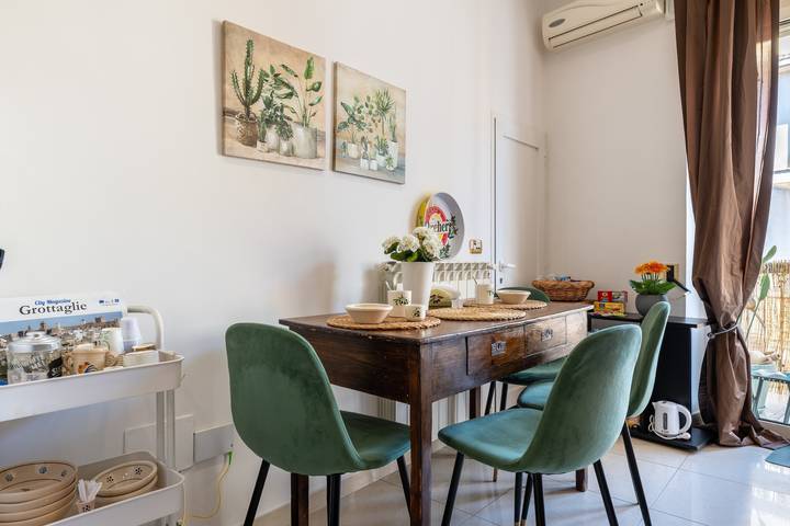 Entire apartment, By Domy 2 Grottaglie – Authentic Stay in the Heart of Puglia in Grottaglie, Taranto Province