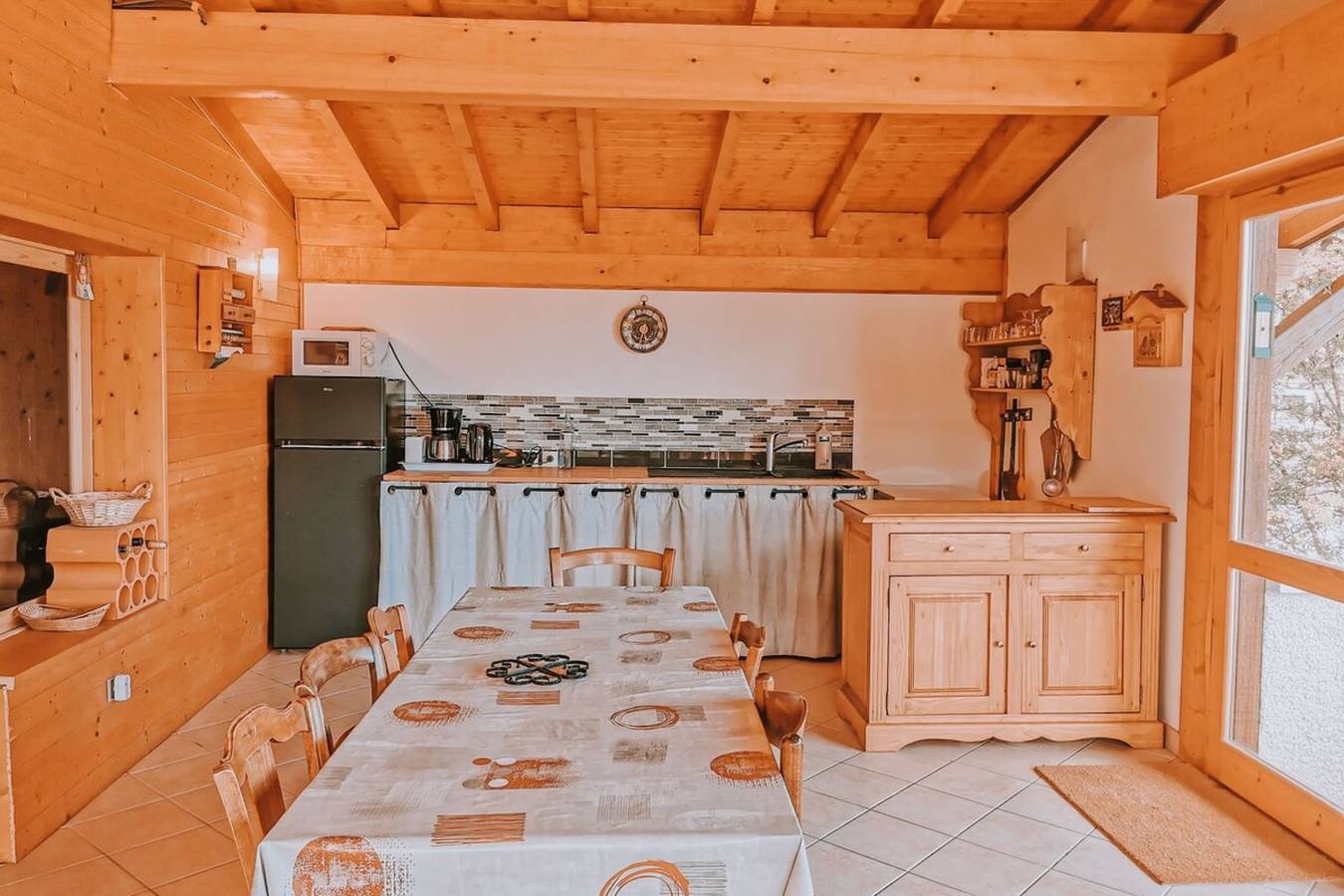 Chalet en rondins ,  sommet du revard in Le Revard, Pugny-Chatenod