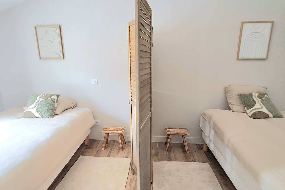 Townhouse with private parking space in La Rochelle, La Rochelle und Umgebung