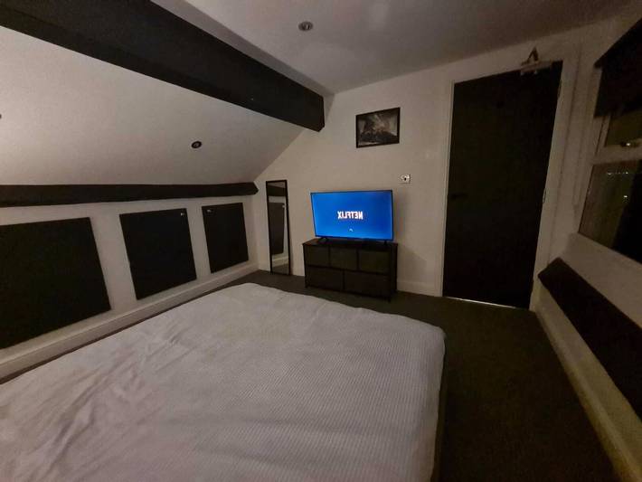 Vacation rental for 7 people, with yard in Mumbles