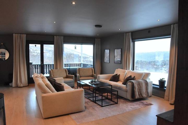 Ferienhaus für 8 Personen, mit Garten und Whirlpool
