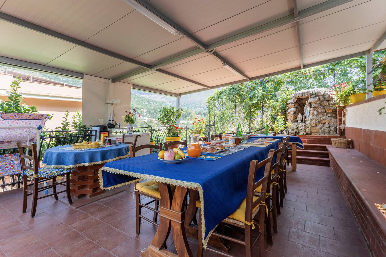 Casa vacanze 'Villa Salvatore' con vista sulle montagne, terrazza e Wi-Fi in Torretta, Provincia di Palermo