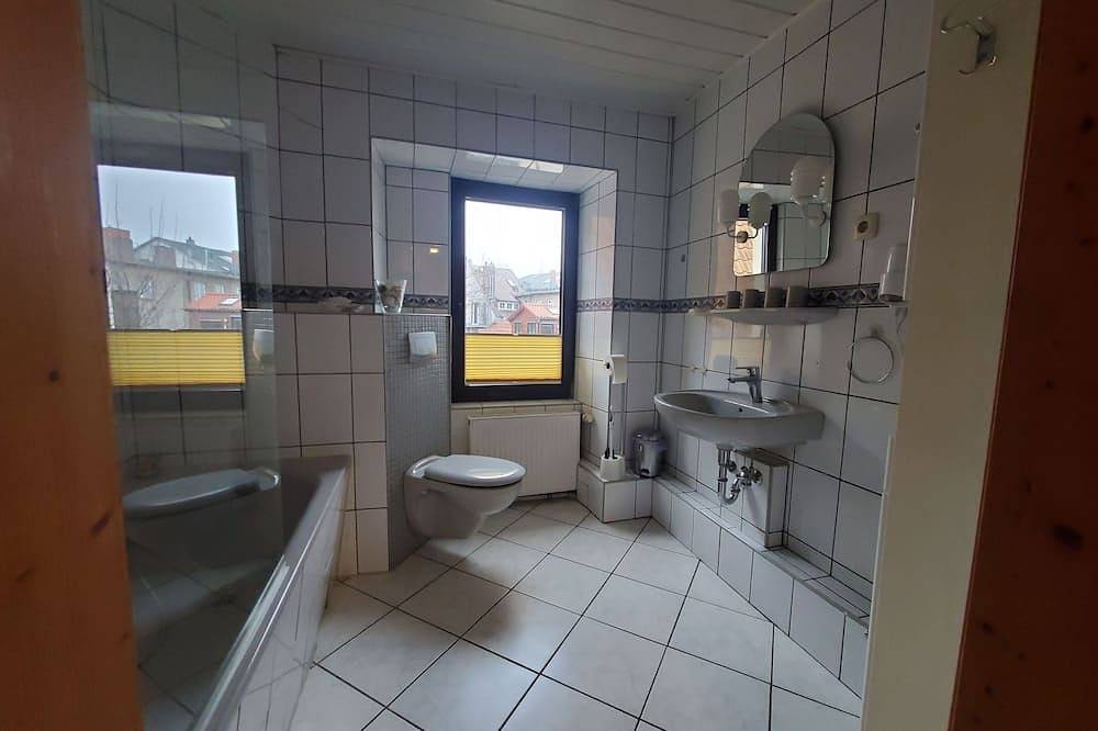 Ganze Wohnung, Kapitänsdeck steuerbord (2. Og) - Altstadthaus Stralsund in Ozeaneum Stralsund, Stralsund