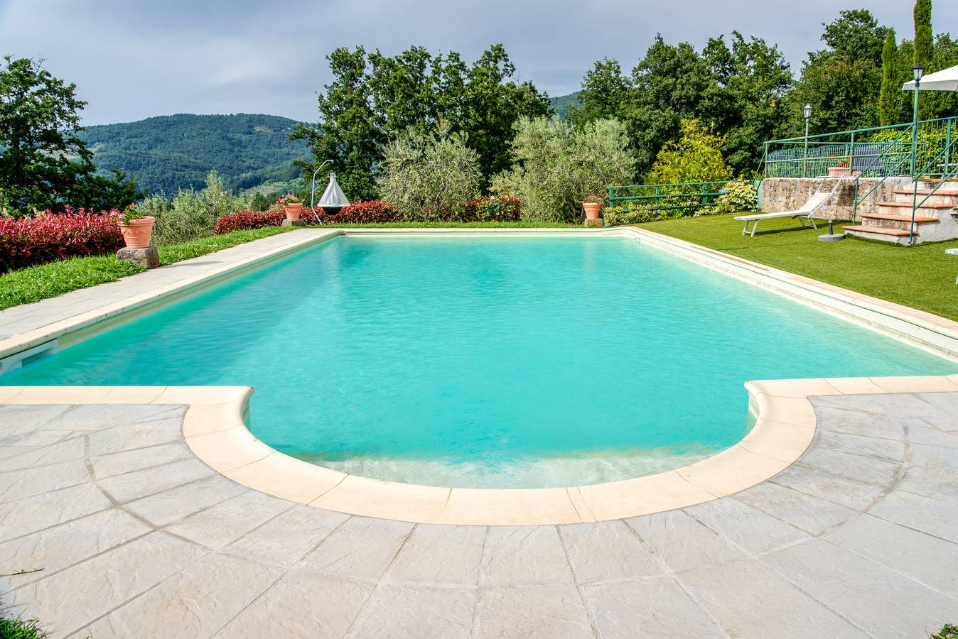 Apartamento entero, Apartamento "Il Cerro La Capanna Piano Primo" con piscina compartida y Wi-Fi in Pelago, Provincia de Firenze