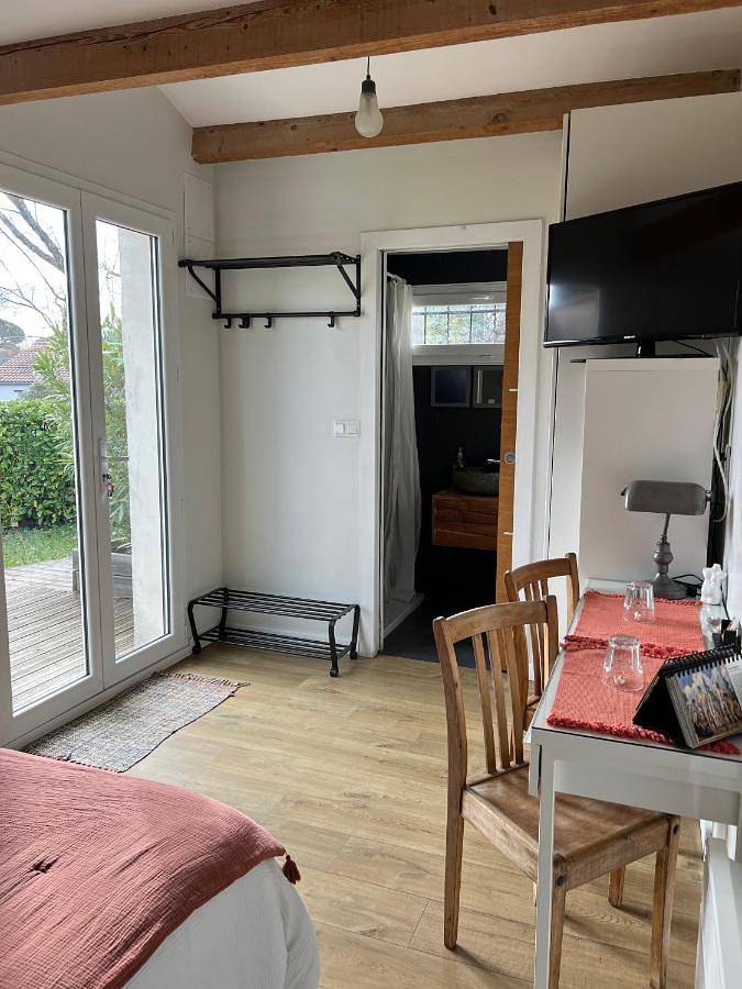 Chambre d’hôte pour 2 personnes, avec jardin et terrasse à Saint-Jean