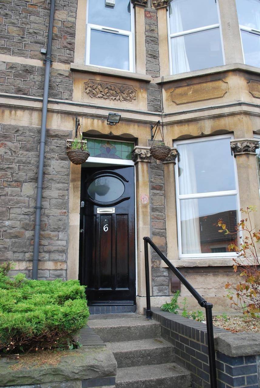 Single Room with Shared Bathroom in Bristol, South West England