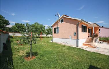 Location de vacances pour 4 personnes, avec terrasse, animaux acceptés à Svetvinčenat