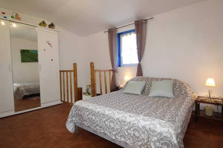 Location de vacances pour 6 personnes, avec jardin ainsi que balcon et piscine à Villeneuve-de-Berg - 2