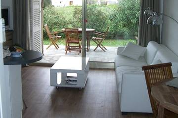 Gîte pour 4 personnes, avec jardin et terrasse à Rogliano