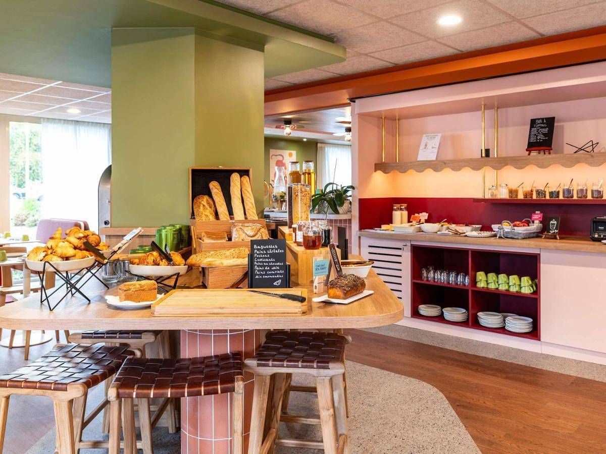 Ibis Styles Prévessin Genève Aéroport in Prévessin-Moëns, Gex