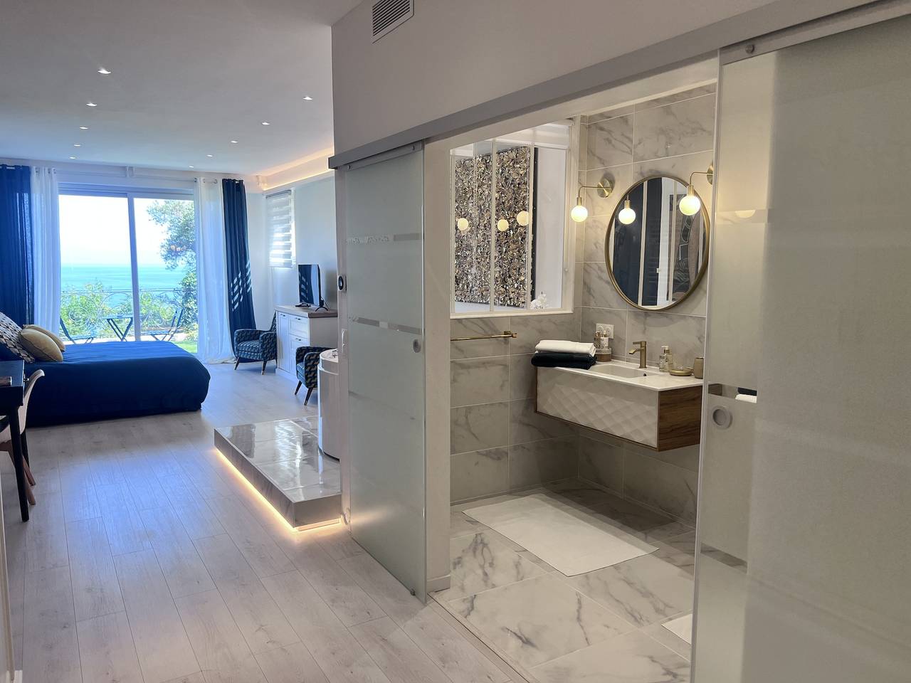 Estudio entero, Luxury studio suite in artist Villa with sea view  in Èze, Costa mediterránea (Francia)