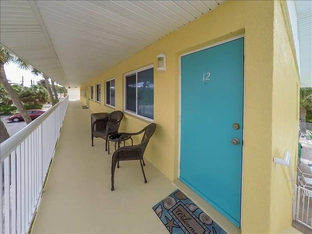 Ganze Wohnung, *** 1 Kostenlose Übernachtung *** bei einer Buchung von mindestens 3 Nächten Total Remodeled Unit Lay-Z-Liv-N 12 Befindet Sich Auf Anna Maria Island in Bradenton Beach, Anna Maria Island