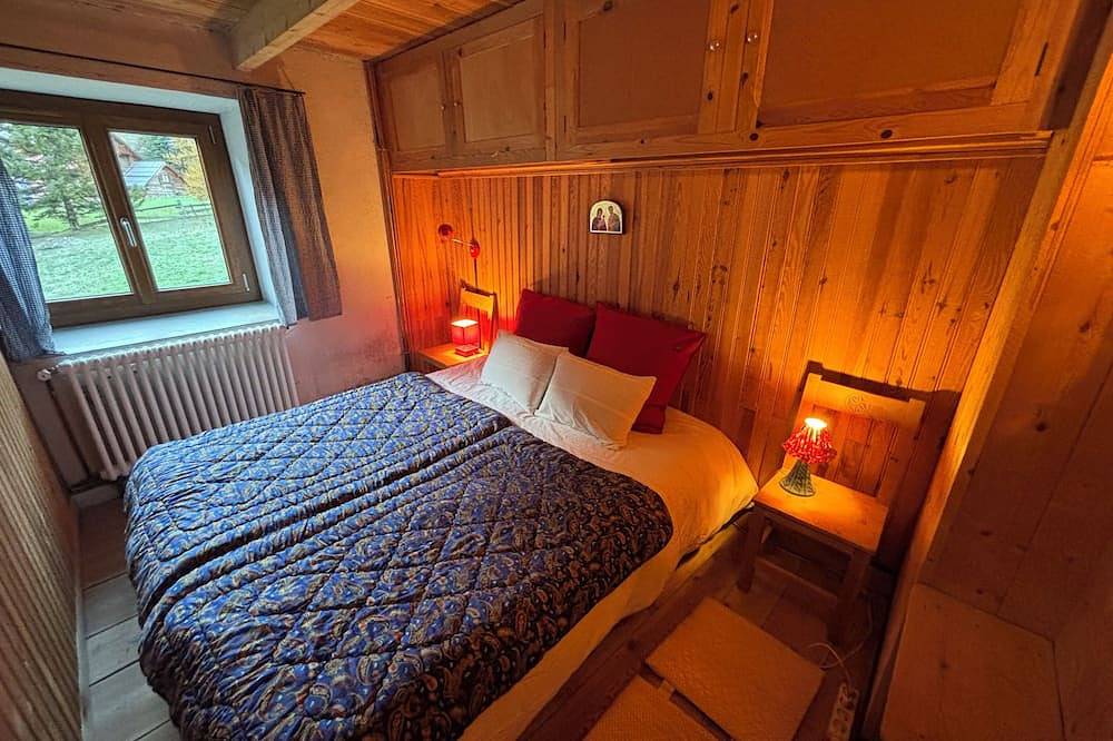 Chalet Saint Pierre - Queyras (Arvieux) - 13 couchages/ 5 ch- Accès piste direct in Arvieux, Queyras