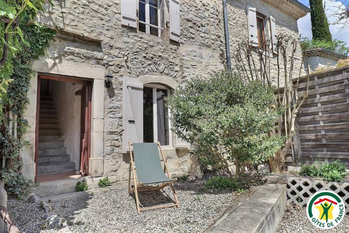 Gîte pour 4 personnes, avec terrasse à Montclar-sur-Gervanne