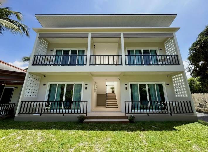 Appart’hôtel pour 2 personnes, avec terrasse ainsi que jardin et vue