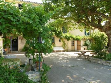 Chambre d’hôte pour 3 personnes, avec jardin, animaux acceptés dans les Alpes-de-Haute-Provence