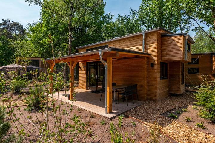 Ferienhaus für 4 Personen, mit Balkon/Terrasse und Terrasse sowie Garten in Arnheim