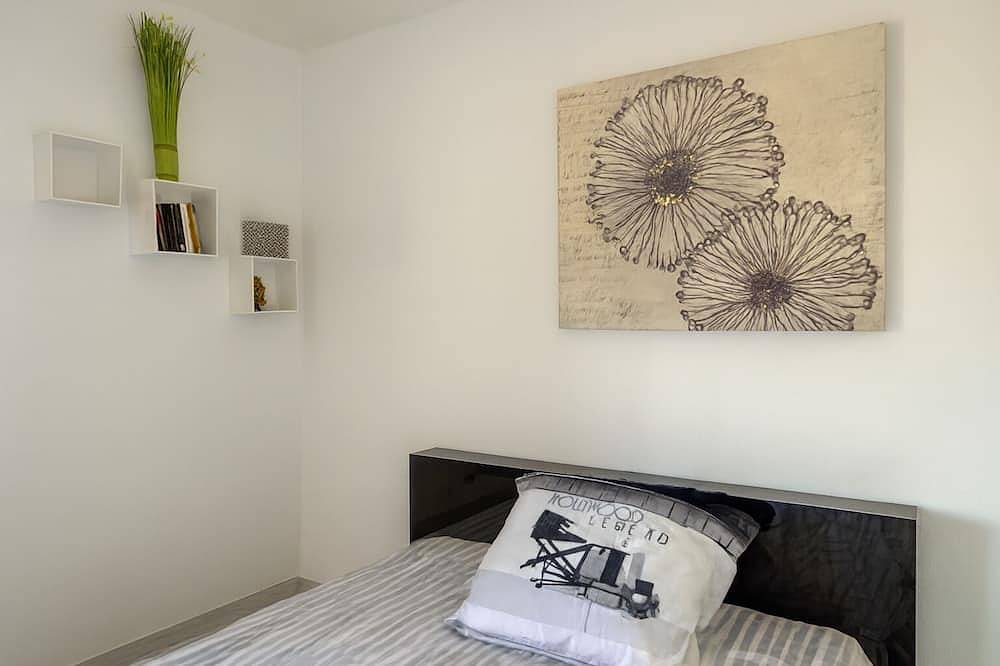 Gite de Mina, we welcome you and your pet. in Camaret-sur-Aigues, Vaucluse