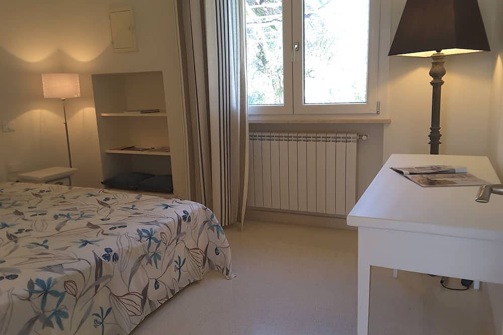 Bellissima Villa con Piscina nel verde del Salento 110 mq tranquilla e lussuosa in Cutrofiano, Provincia di Lecce