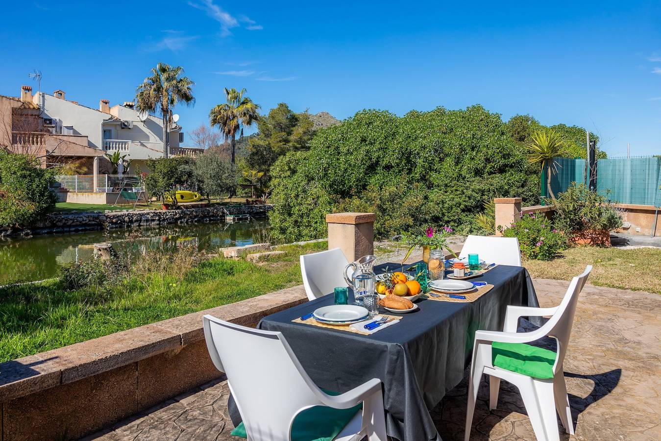 Apartamento entero, Apartamento 'Alcudia House' cerca de la playa con vistas a la montaña y al lago y Wi-Fi in Alcúdia, Costa de Mallorca