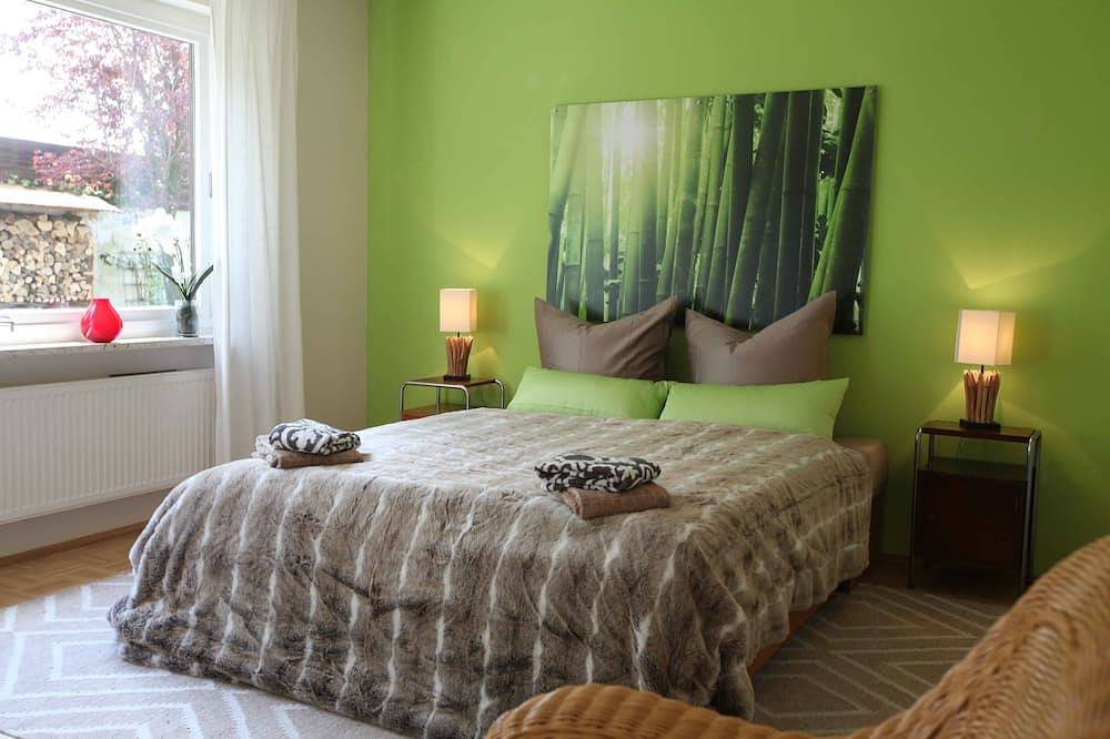 Ganze Wohnung, Lichtdurchflutete große Ferienwohnung - am Chiemsee und den Bergen in Prien, Prien am Chiemsee