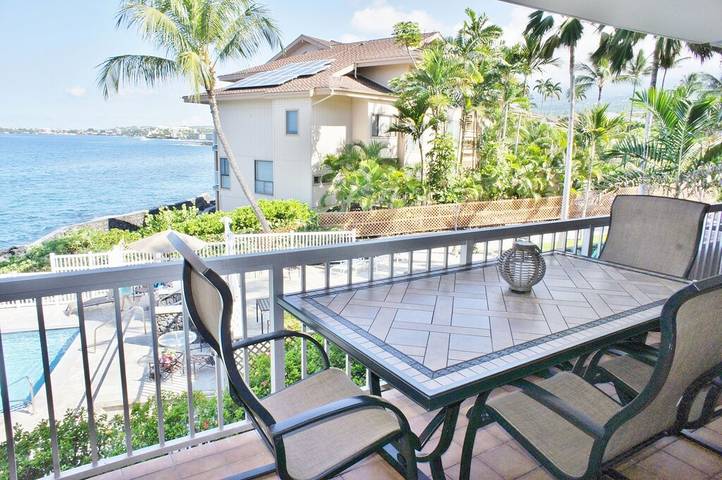 Vacation rental for 6 people, with pool and balcony in Kailua-Kona