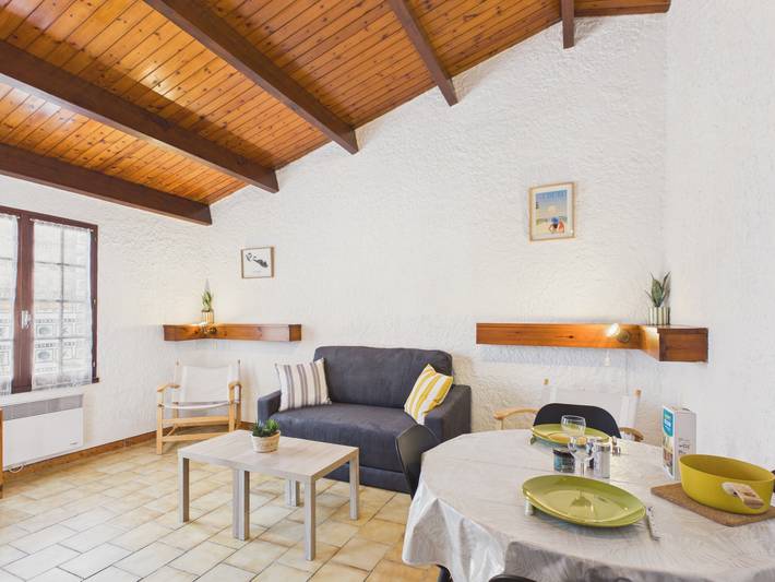 Location de vacances pour 2 personnes, avec terrasse et jardin à Rivedoux-Plage - 2