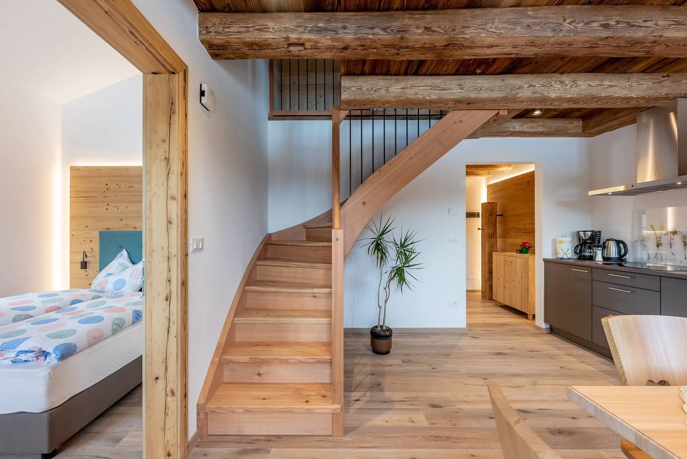 Ganze Wohnung, Ferienwohnung "Oberprünst Hof - St. Luis" in gemütlichem Chalet mit Garten und Wlan in Platzers, Tisens