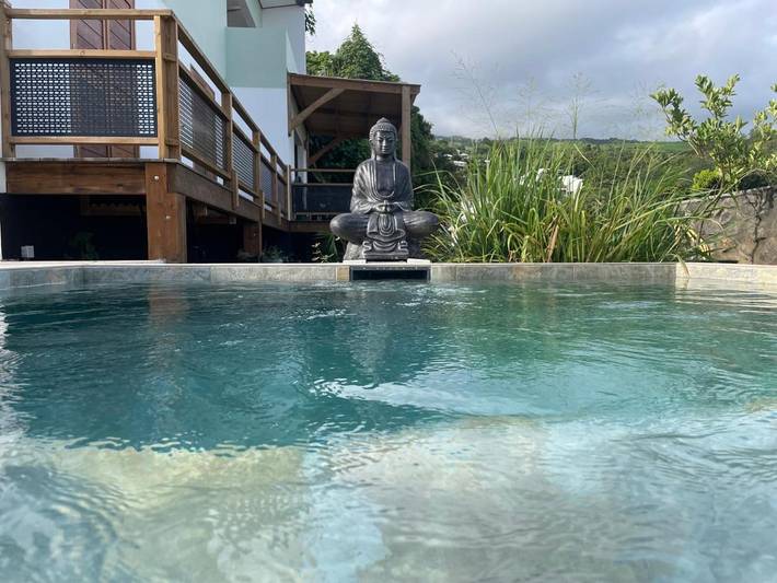 Casa de vacaciones para 6 personas, con vistas además de piscina y jardín - 1