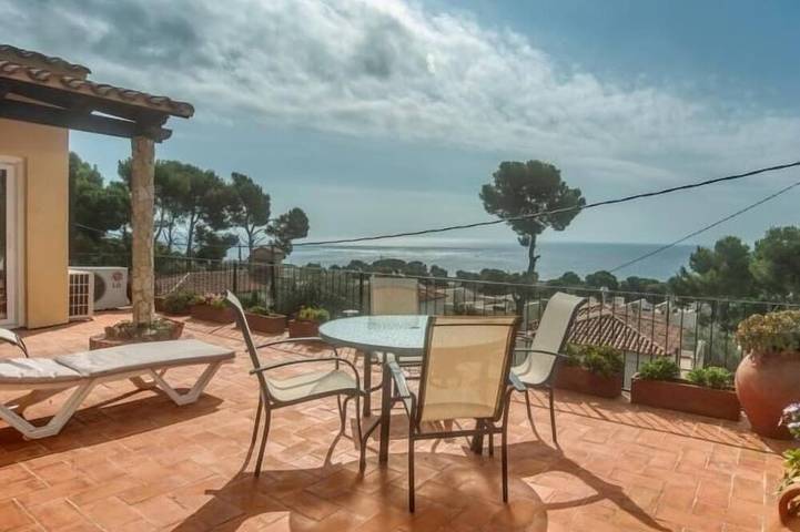 Villa voor 7 personen, met balkon en zwembad in Platja d'Aro