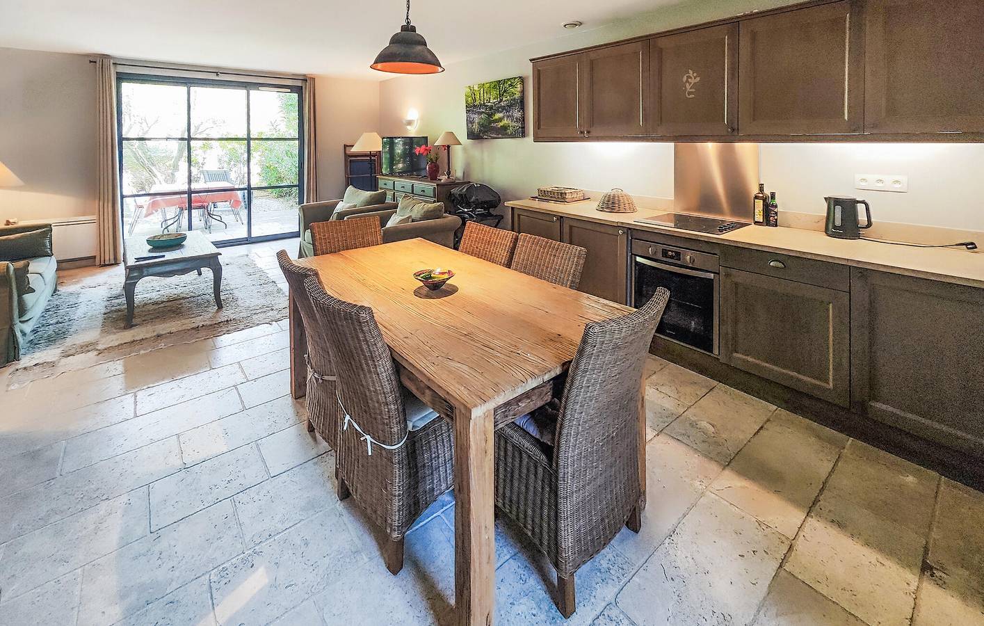 Appartement confortable à Tournissan avec parking et climatisation in Saint-Laurent-de-la-Cabrerisse, Région de Narbonne