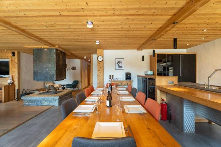 Chambre d’hôte pour 15 personnes, avec jacuzzi et jardin à Les Gets - 4