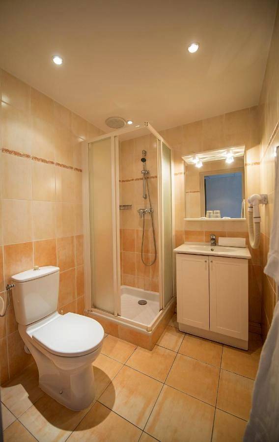 Appart Hotel Lou Castelet in Carros, Côte méditerranéenne (France)