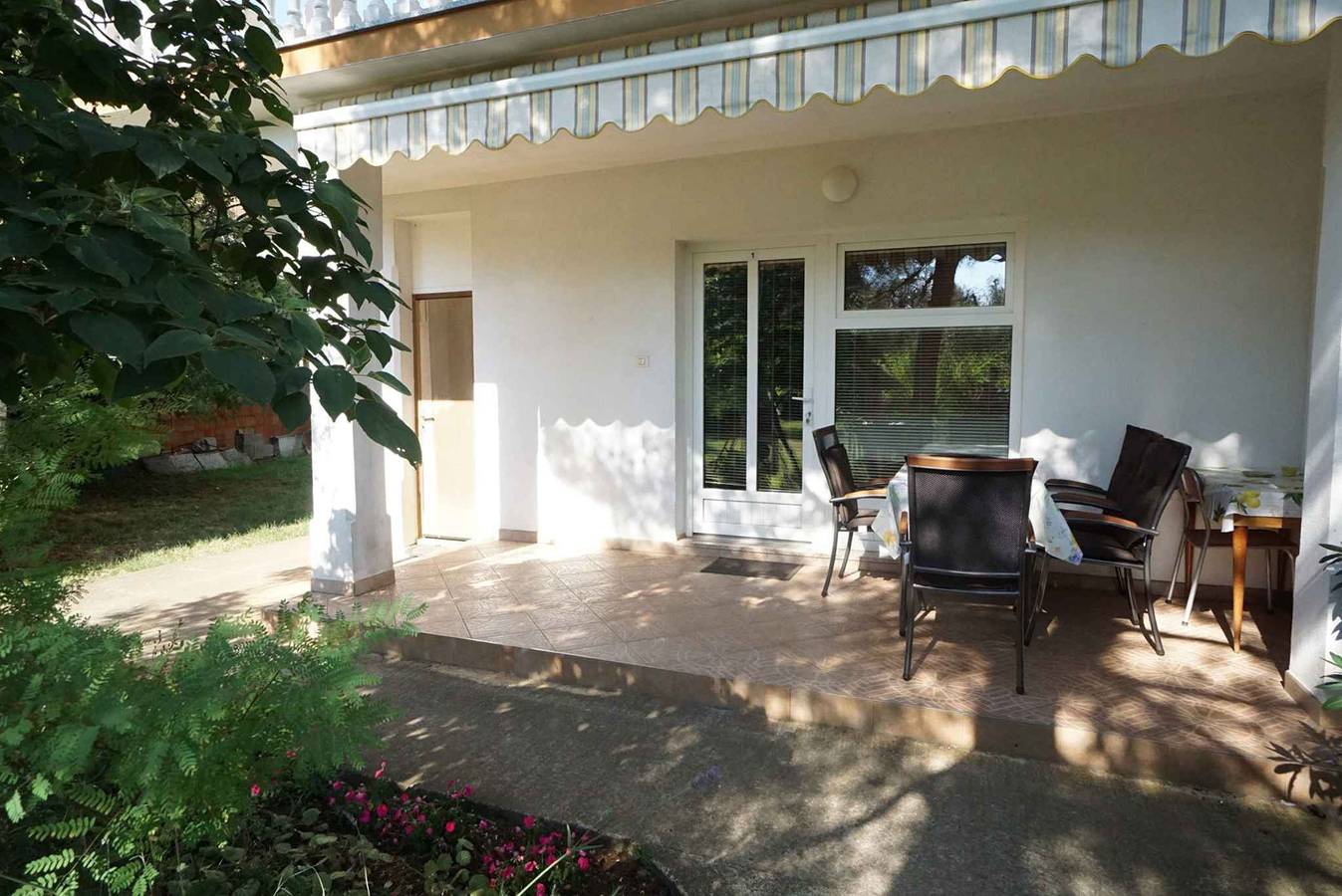 Apartamento vacacional entero, Apartamento de vacaciones con terraza y parrilla  in Umag, Region de Umag