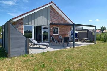 Ferienhaus für 5 Personen, mit Garten und Terrasse in Jade
