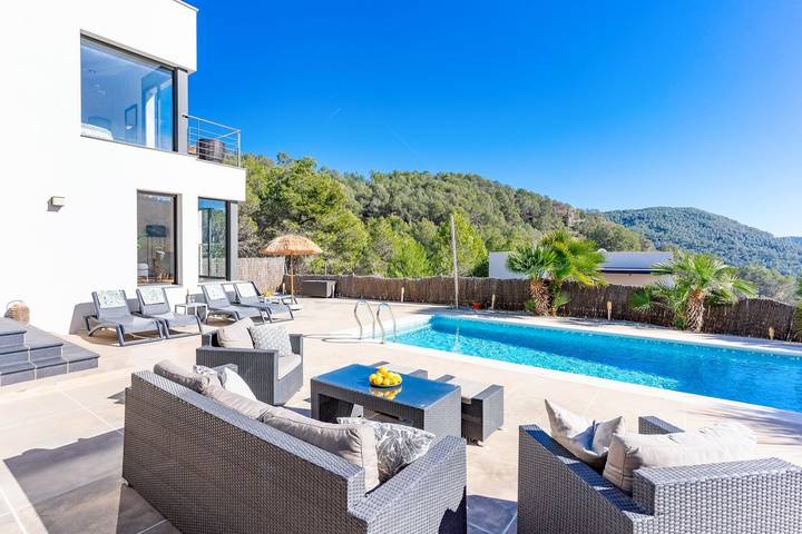 Chalet para 9 personas, con Balcón y Terraza además de Jardín y Piscina en Provincia de Barcelona - 2