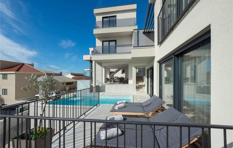 Ferienhaus für 10 Personen, mit Terrasse, mit Haustier in Makarska - 2