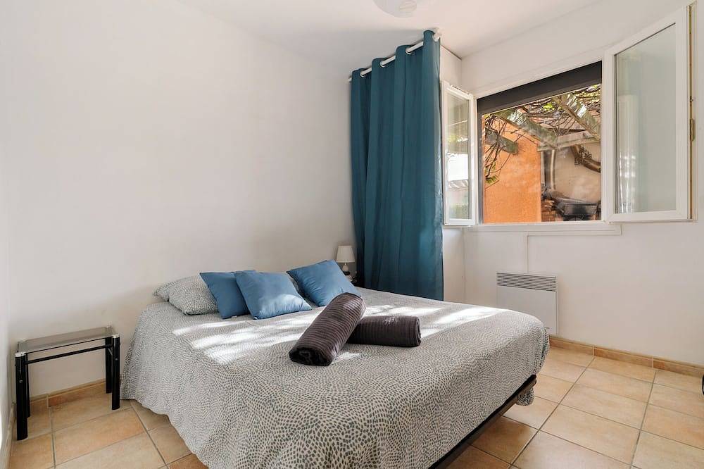 Villa - Swimming pool - Air conditioning - Close to beaches - Pizza oven - Barbecue in Saint-Mitre-les-Remparts, Istres en omgeving