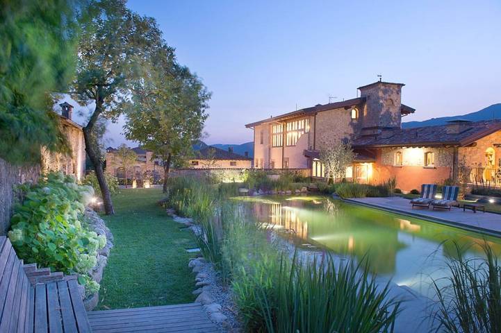 Appartamento per 2 persone, con Terrazza e Idromassaggio nonché Giardino e Piscina a Gavardo