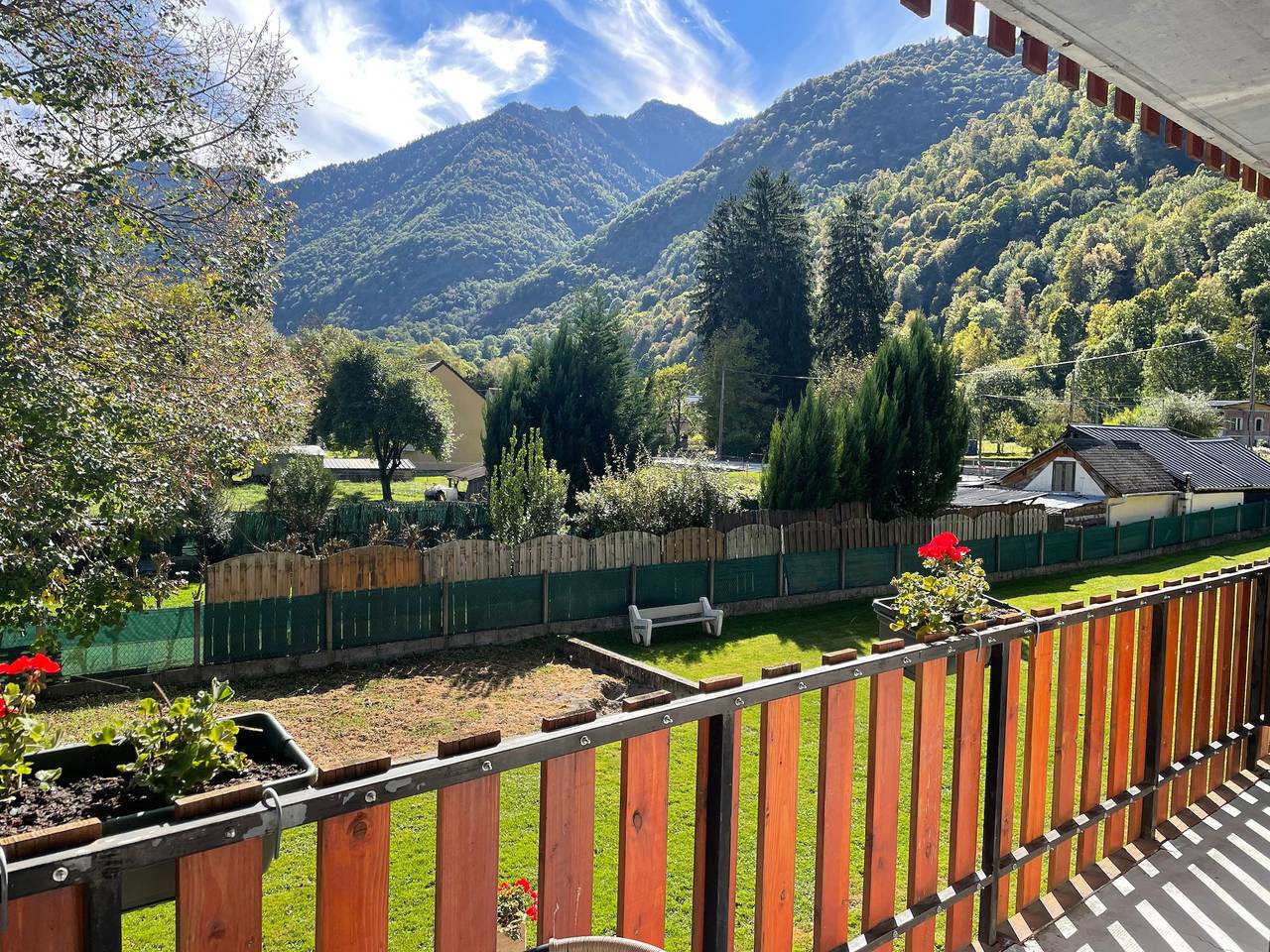 Appartement de vacances entier, Cozy Mountain View 3-bedroom Pyrenees Apartment in Saint-Béat, Pyrénées