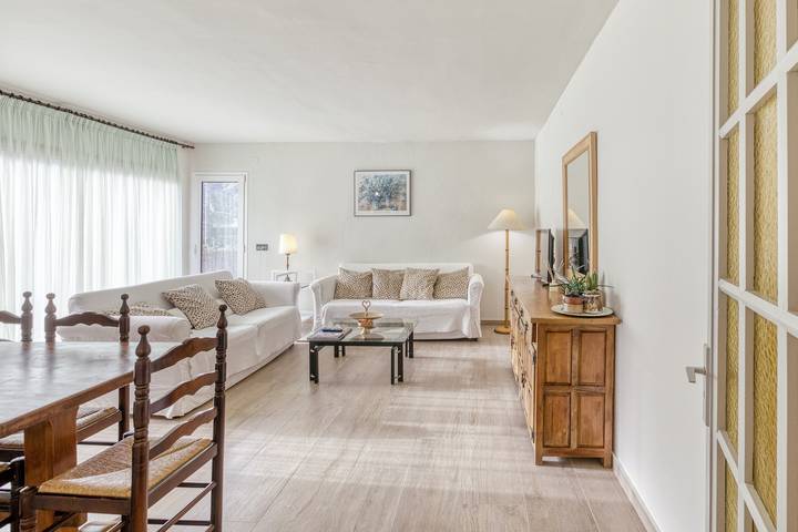 Appartement entier, Appartement 'Residencial 2º 2ª' avec terrasse partagée, balcon et Wi-Fi in Begur, Costa Brava