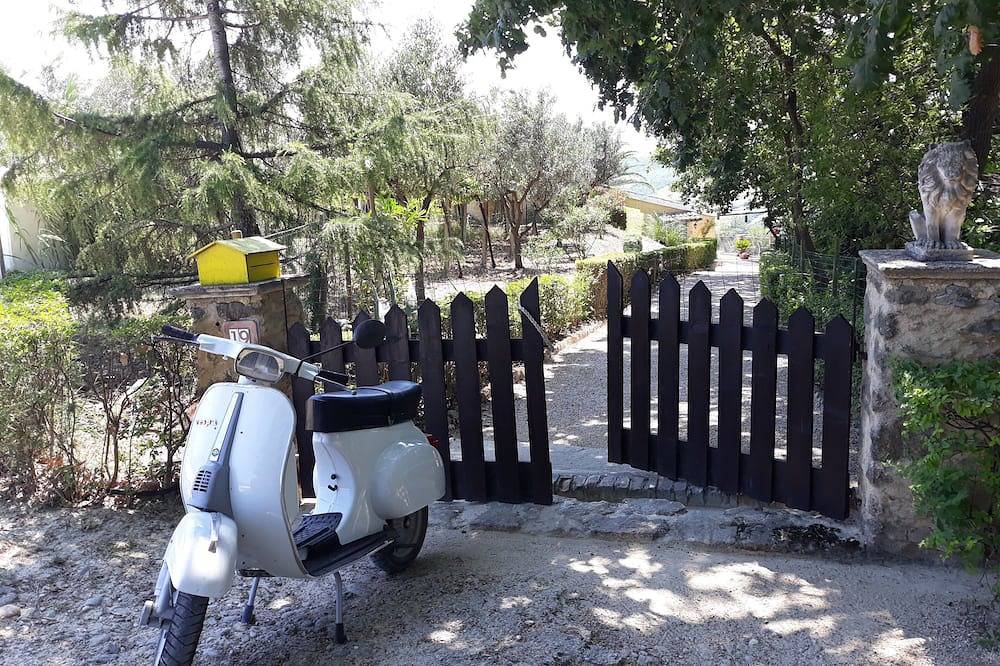 En las verdes colinas de Abruzos, a tiro de piedra del mar ... in Provincia de Chieti