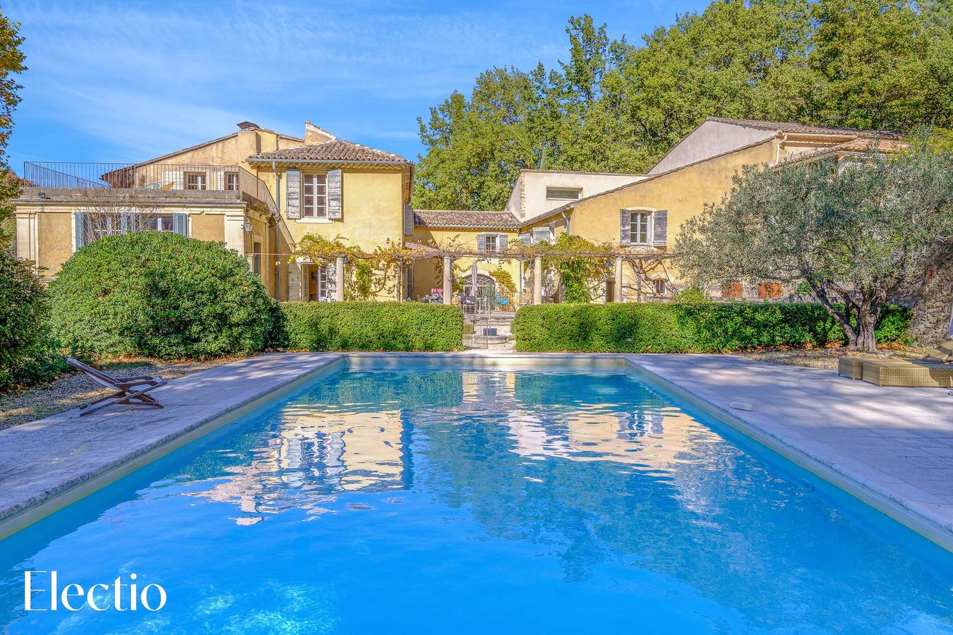 La Maison | Château Constantin in Cadenet, Parc naturel régional du Luberon