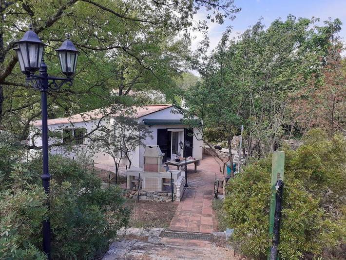 Location de vacances pour 4 personnes, avec terrasse et jardin à Sillans-la-Cascade - 2